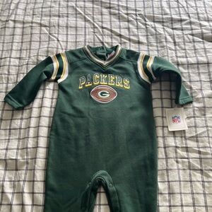 Tags on NFL Green Packers Baby One-Piece Romper
